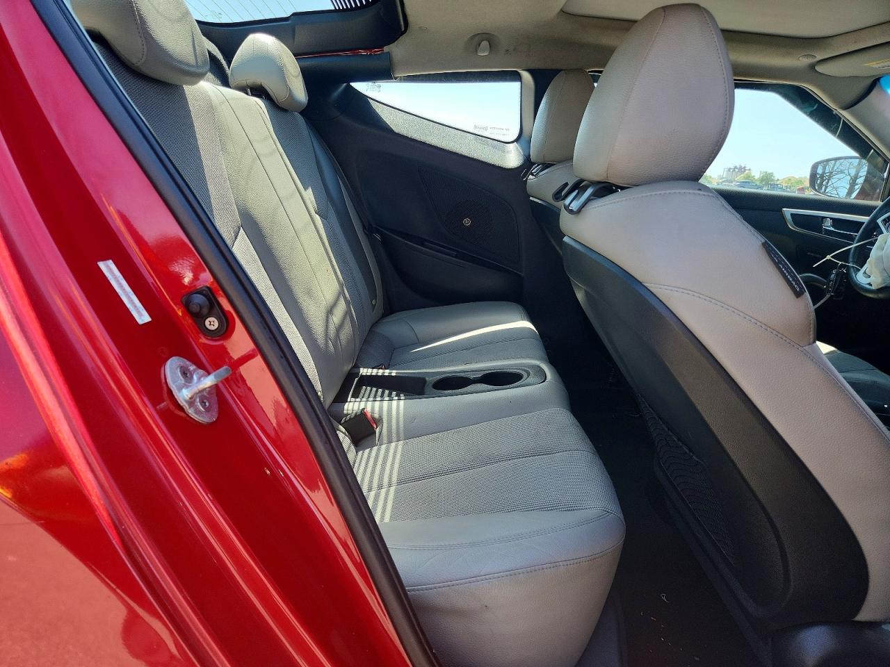 2012 HYUNDAI VELOSTER B