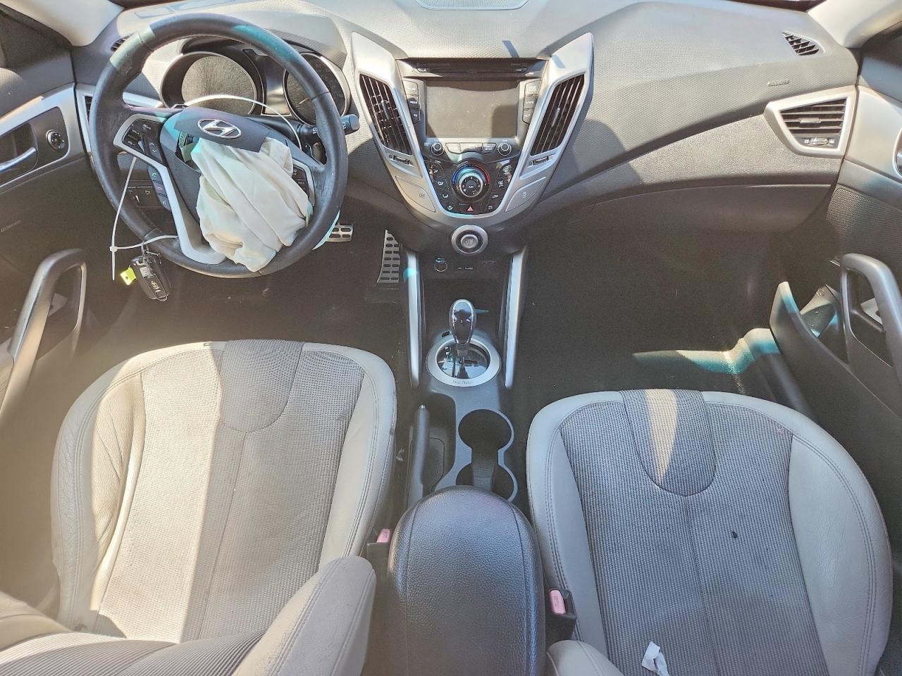 2012 HYUNDAI VELOSTER B