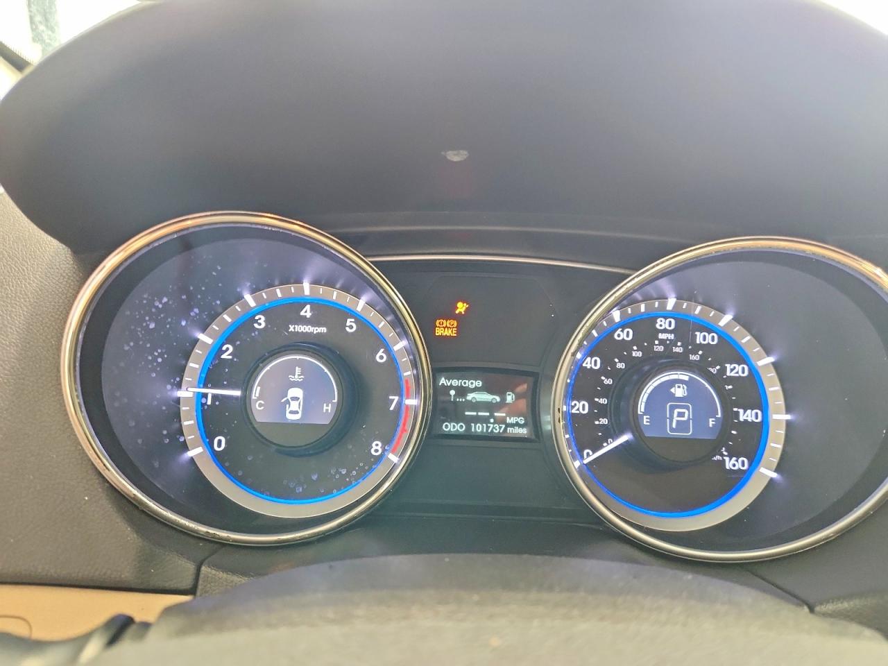 2011 HYUNDAI SONATA