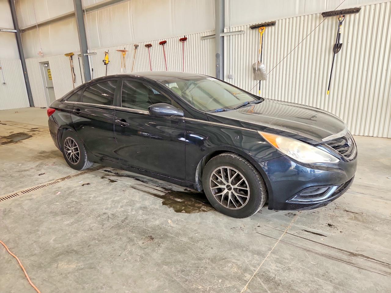 2011 HYUNDAI SONATA