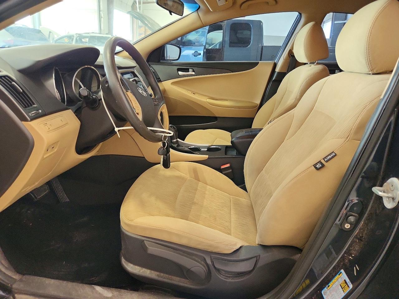 2011 HYUNDAI SONATA