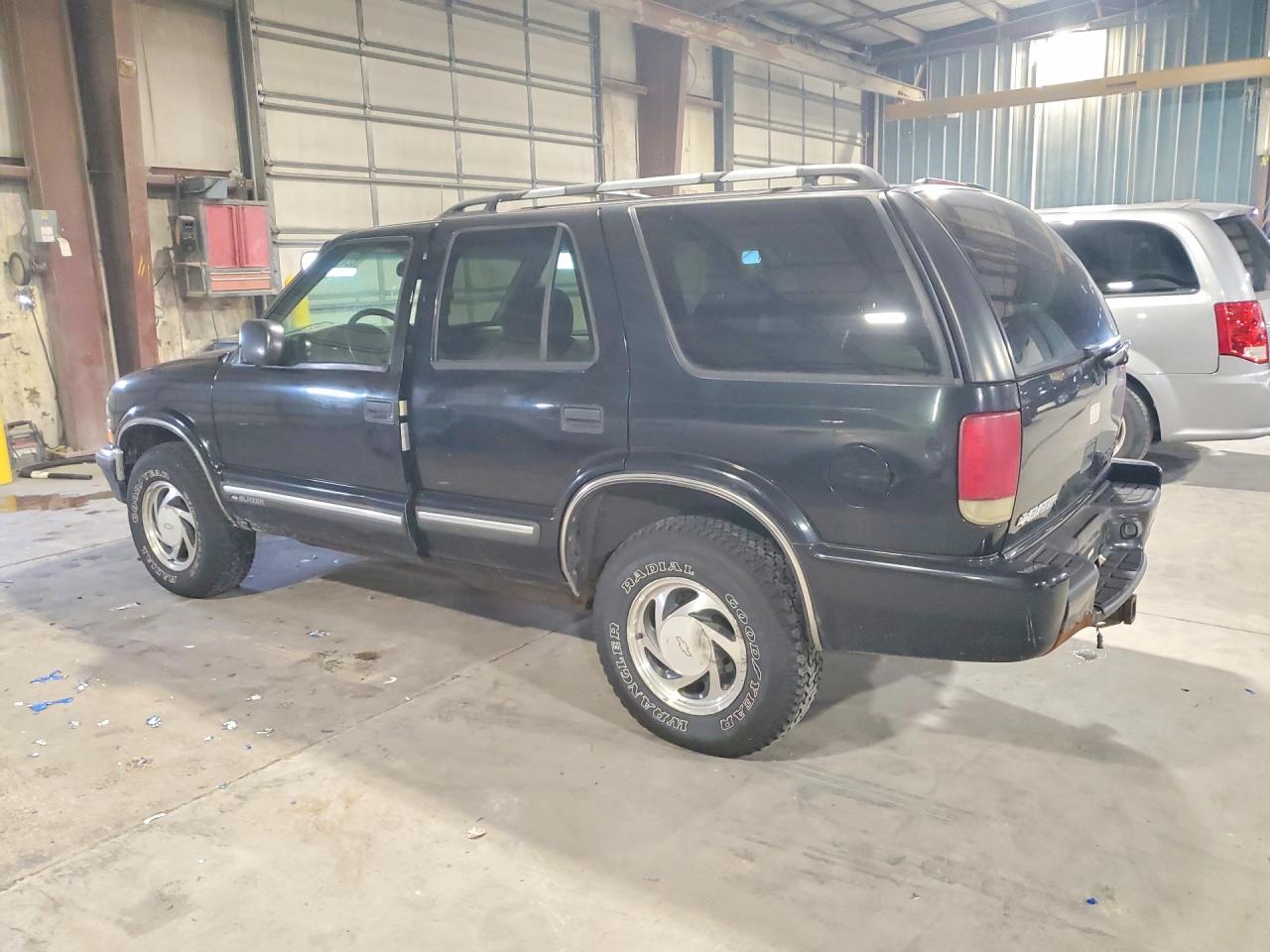 2001 CHEVROLET BLAZER