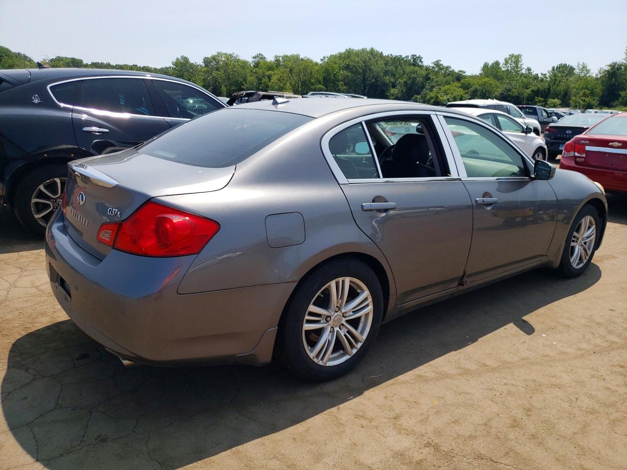 2010 INFINITI G37