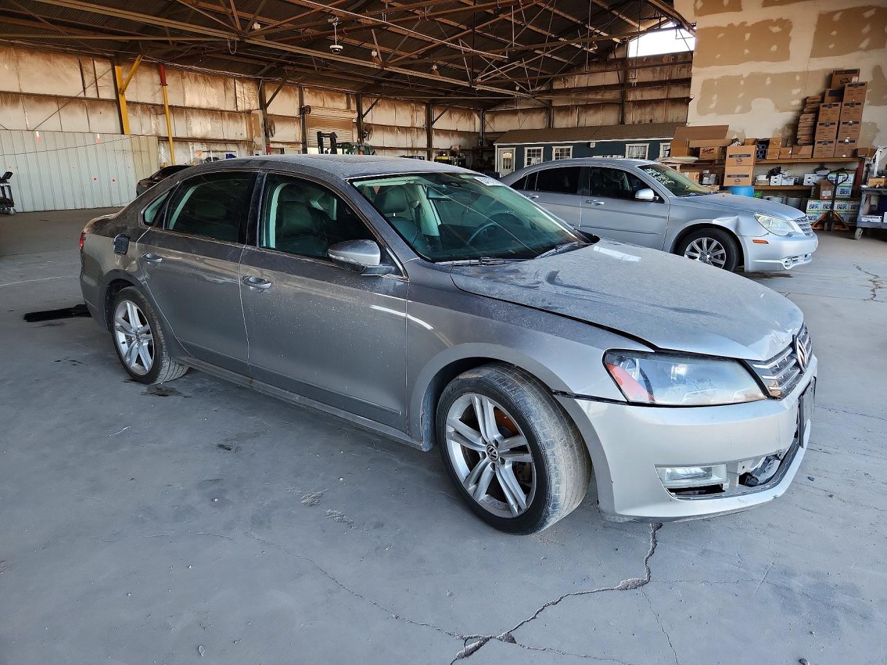 2012 VOLKSWAGEN PASSAT