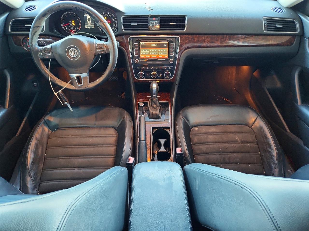 2012 VOLKSWAGEN PASSAT