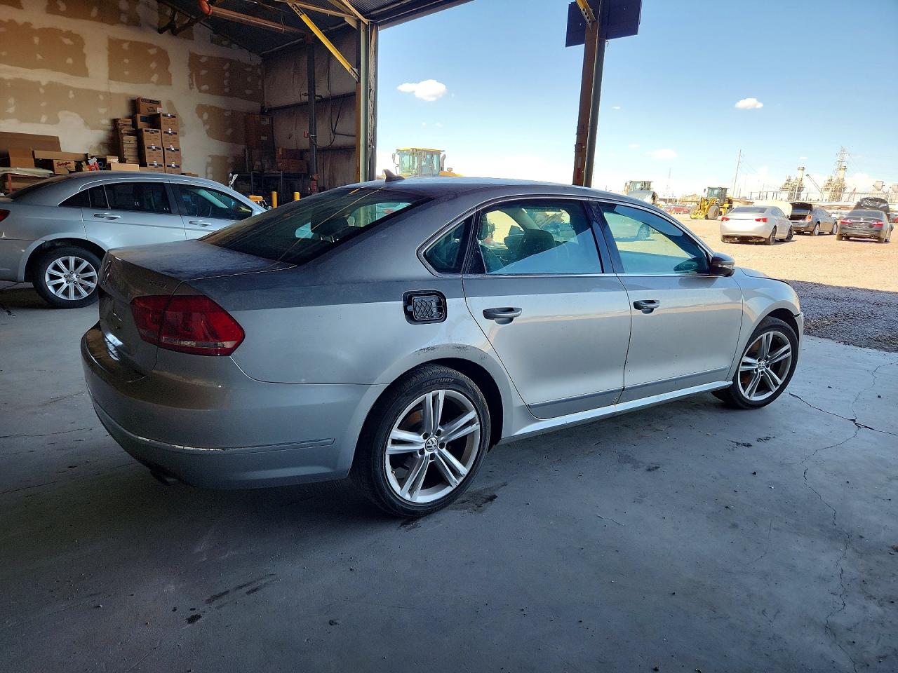 2012 VOLKSWAGEN PASSAT