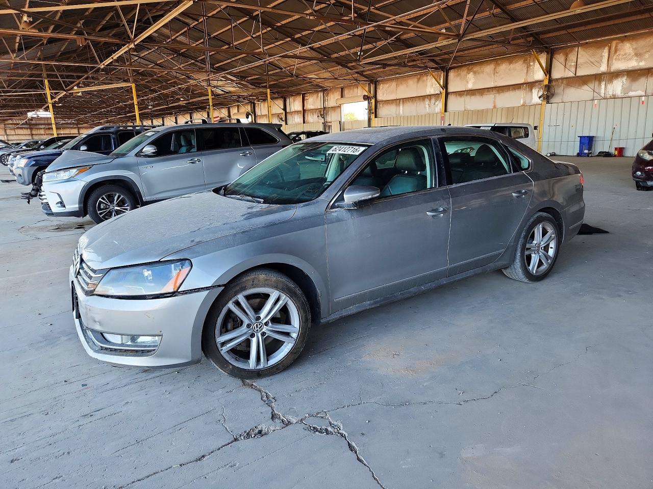 2012 VOLKSWAGEN PASSAT