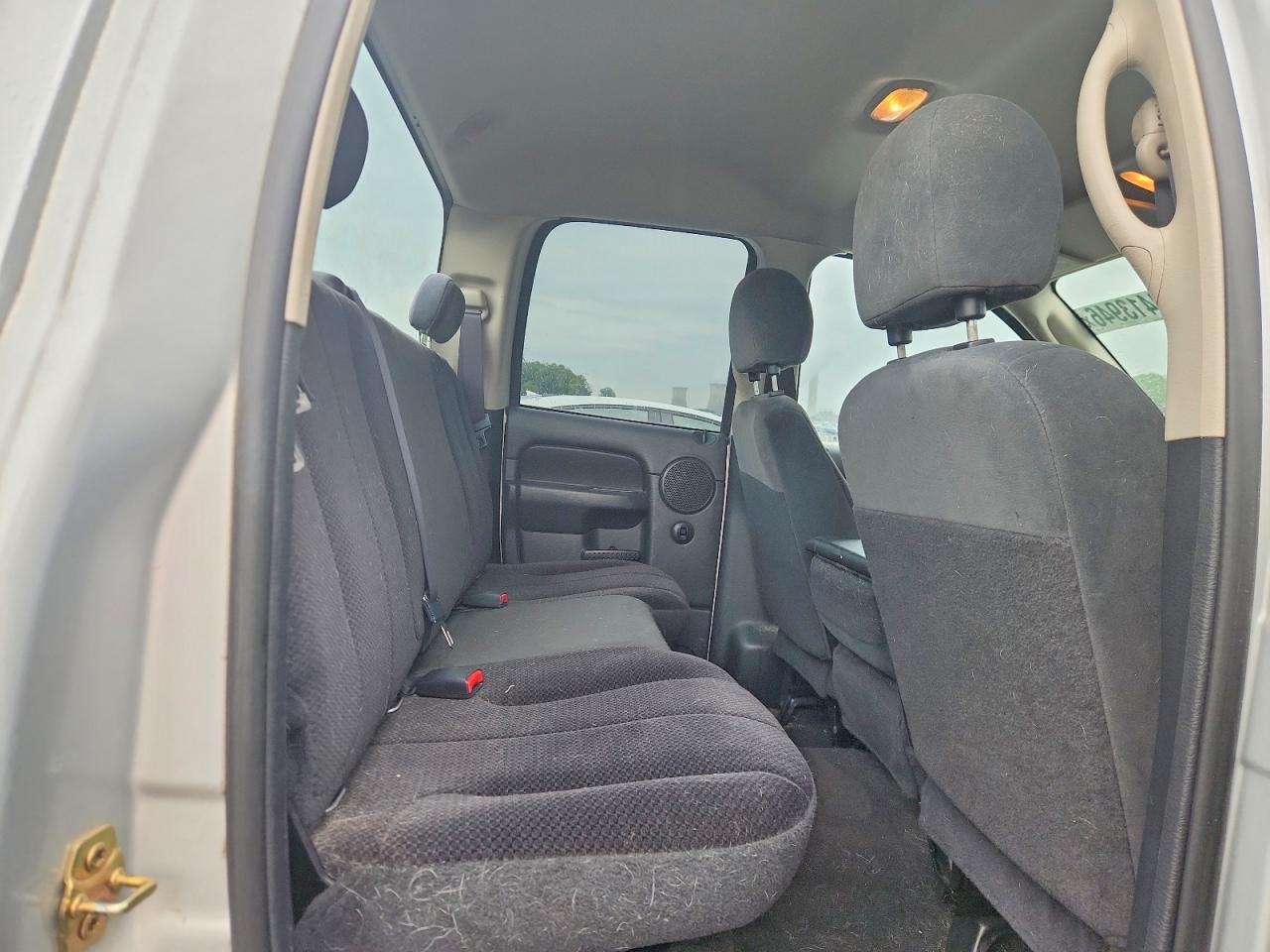 2004 DODGE RAM 1500