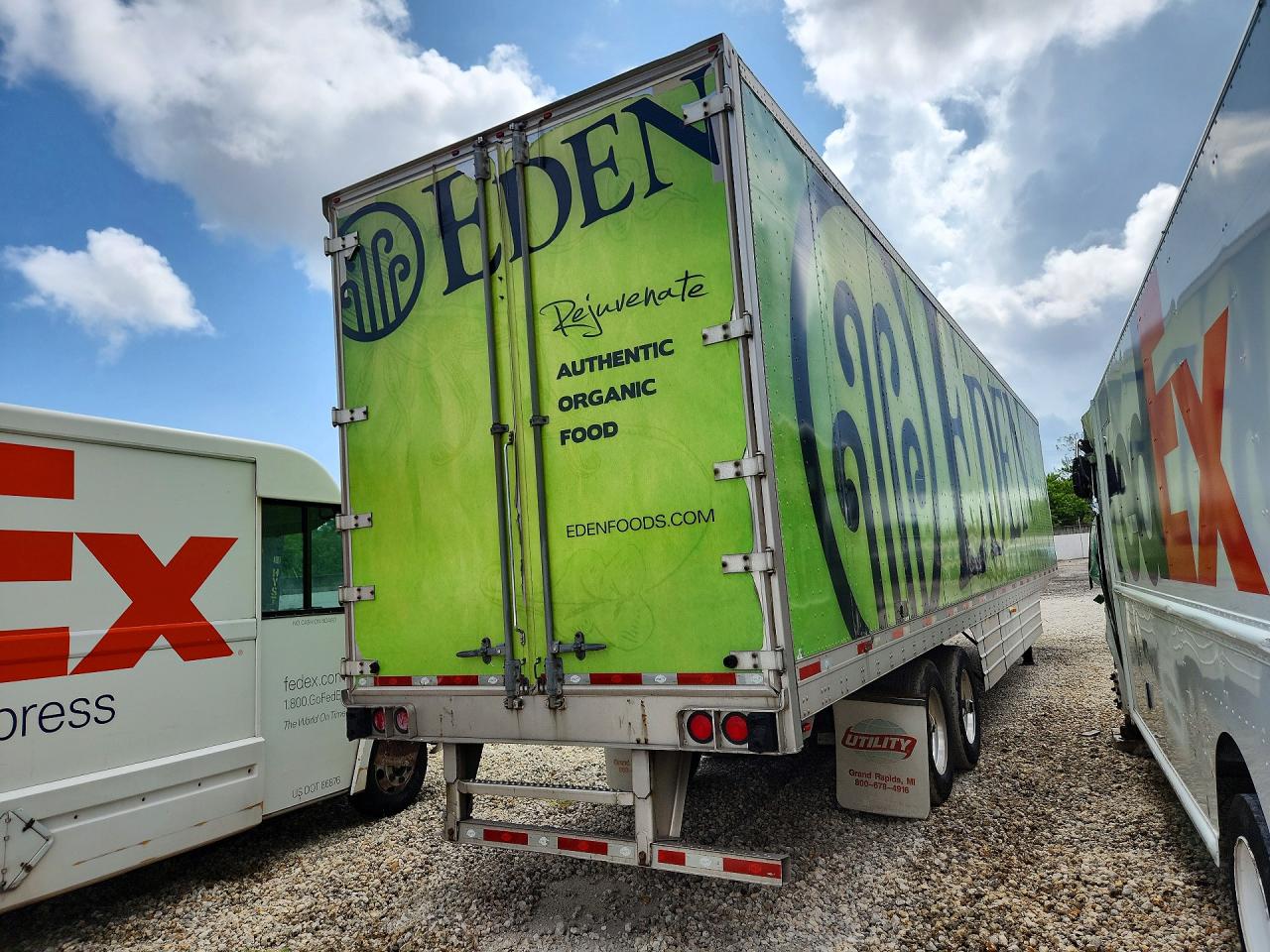 2009 UTILITY TRAILER TRAILER