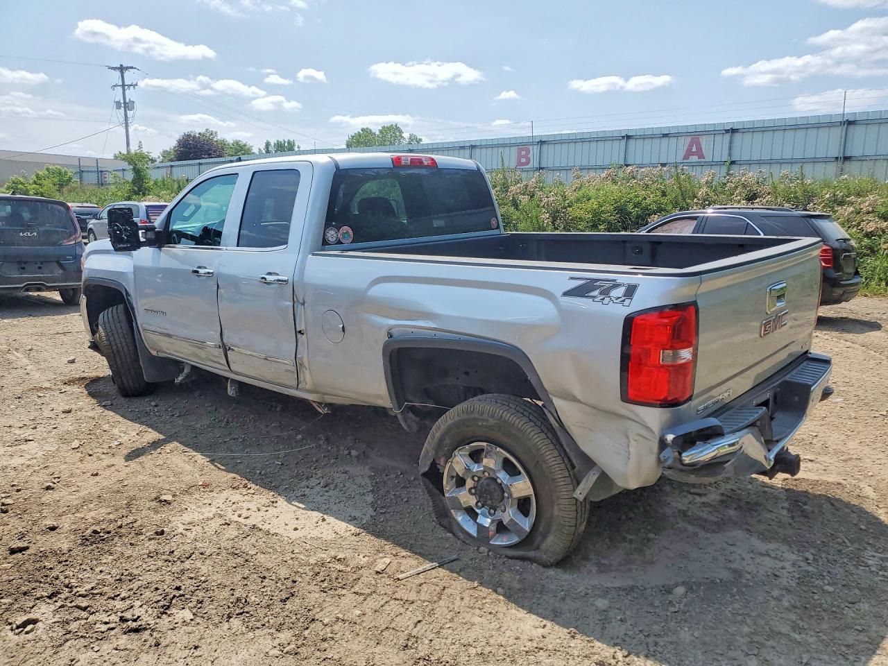 2015 GMC SIERRA