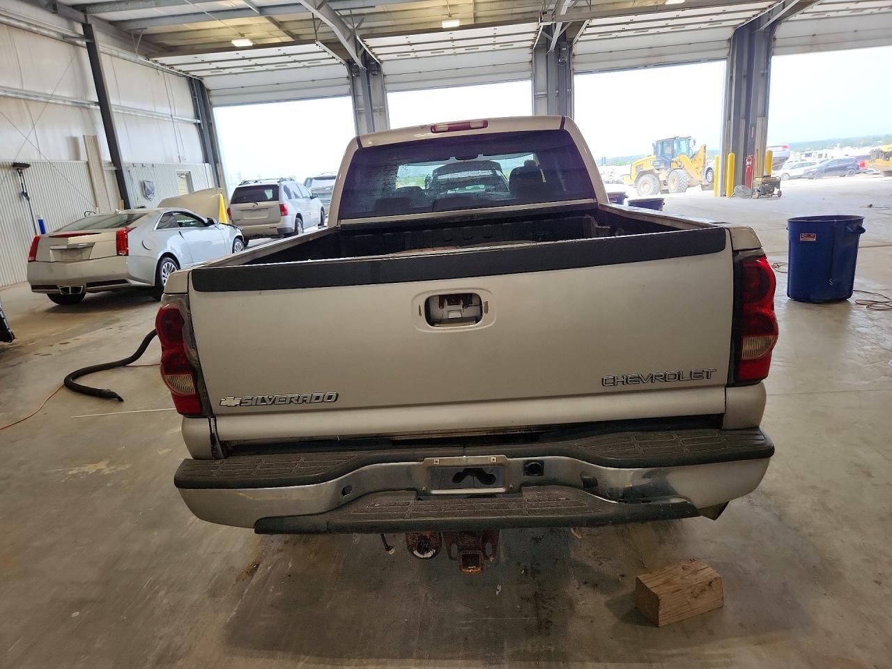 2004 CHEVROLET SILVERADO