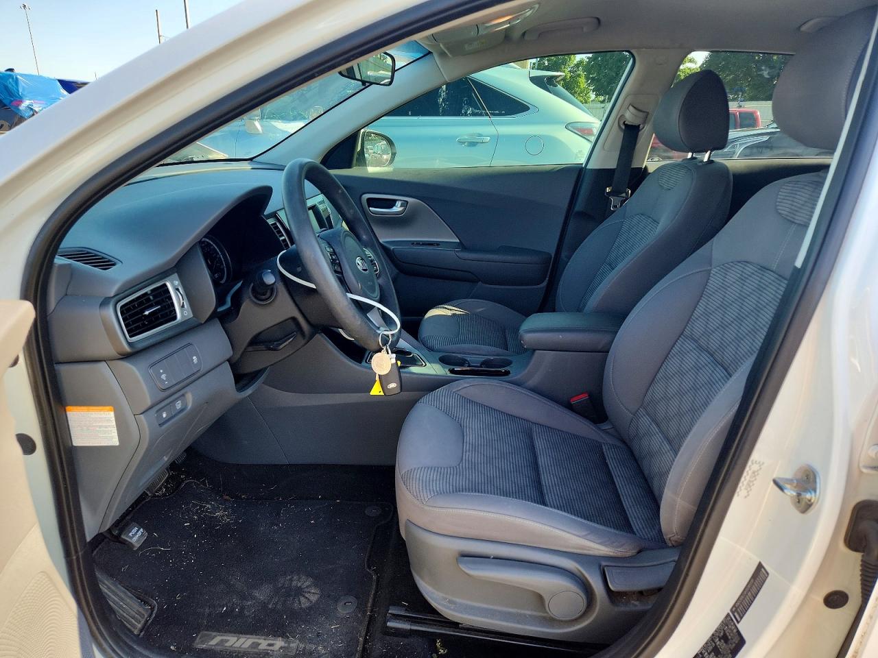 2017 KIA NIRO