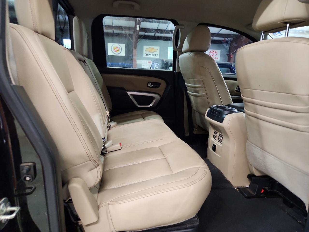 2017 NISSAN TITAN