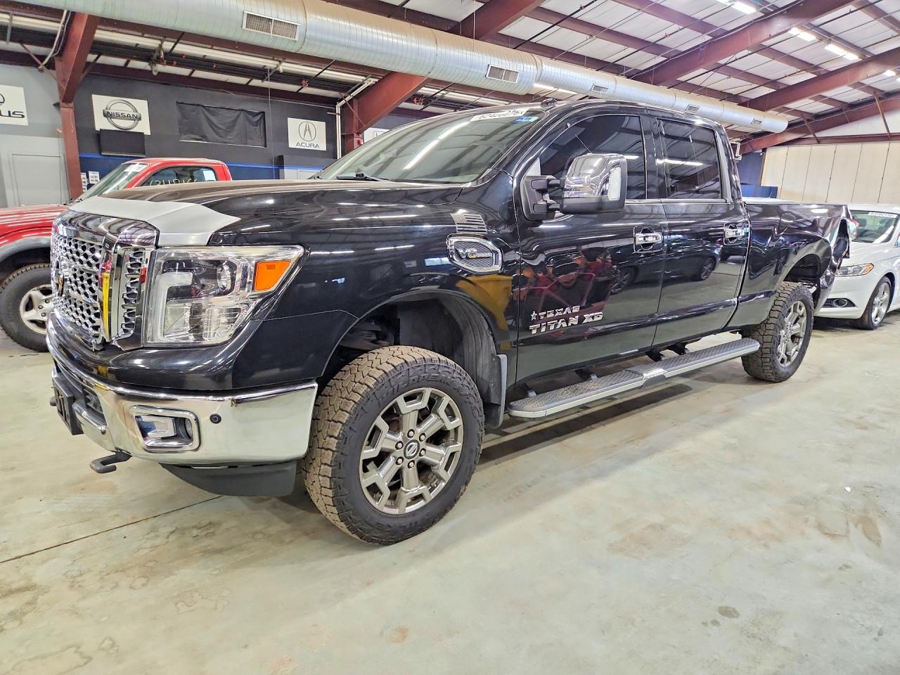 2017 NISSAN TITAN