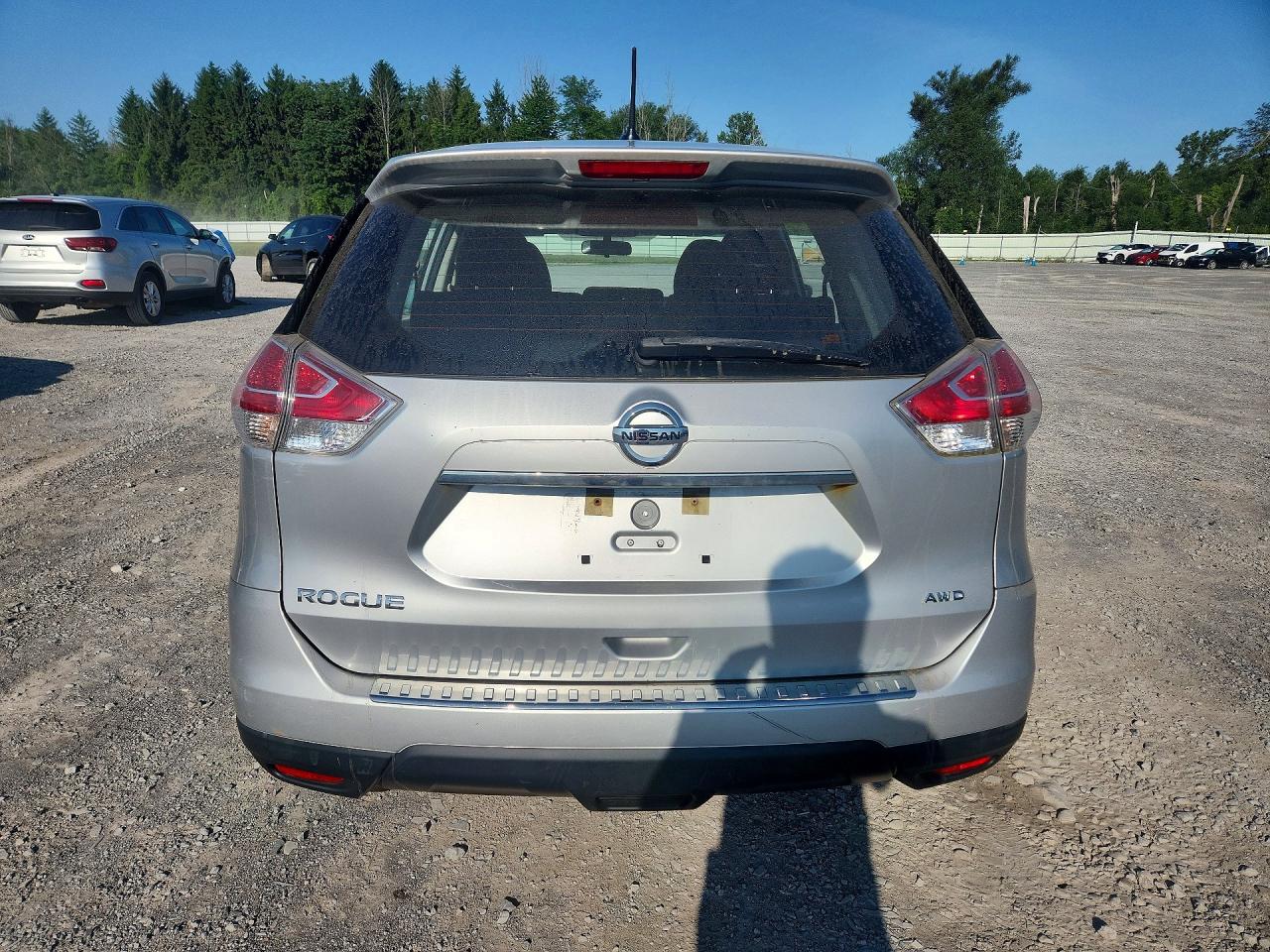 2015 NISSAN ROGUE