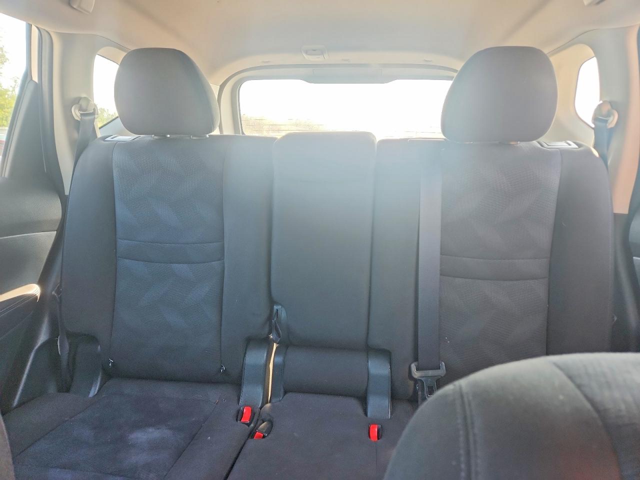 2015 NISSAN ROGUE