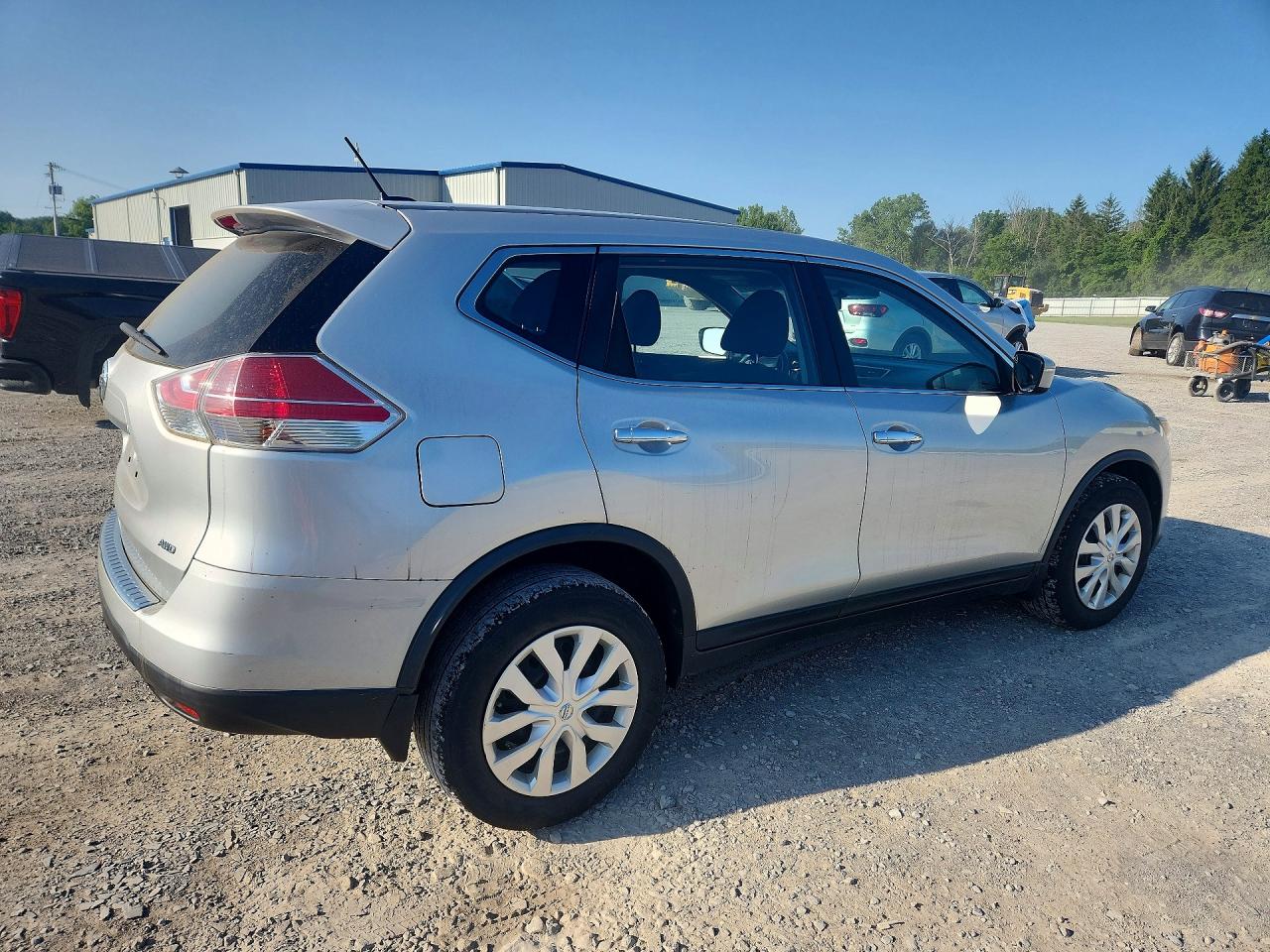 2015 NISSAN ROGUE