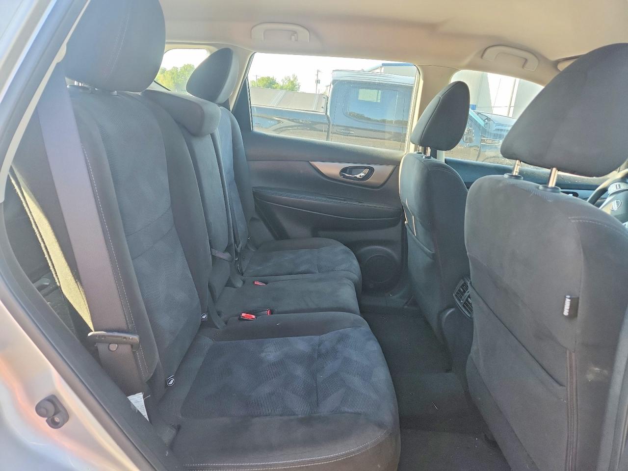2015 NISSAN ROGUE