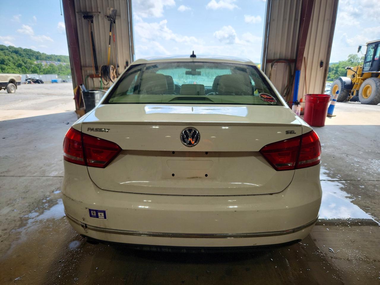 2012 VOLKSWAGEN PASSAT
