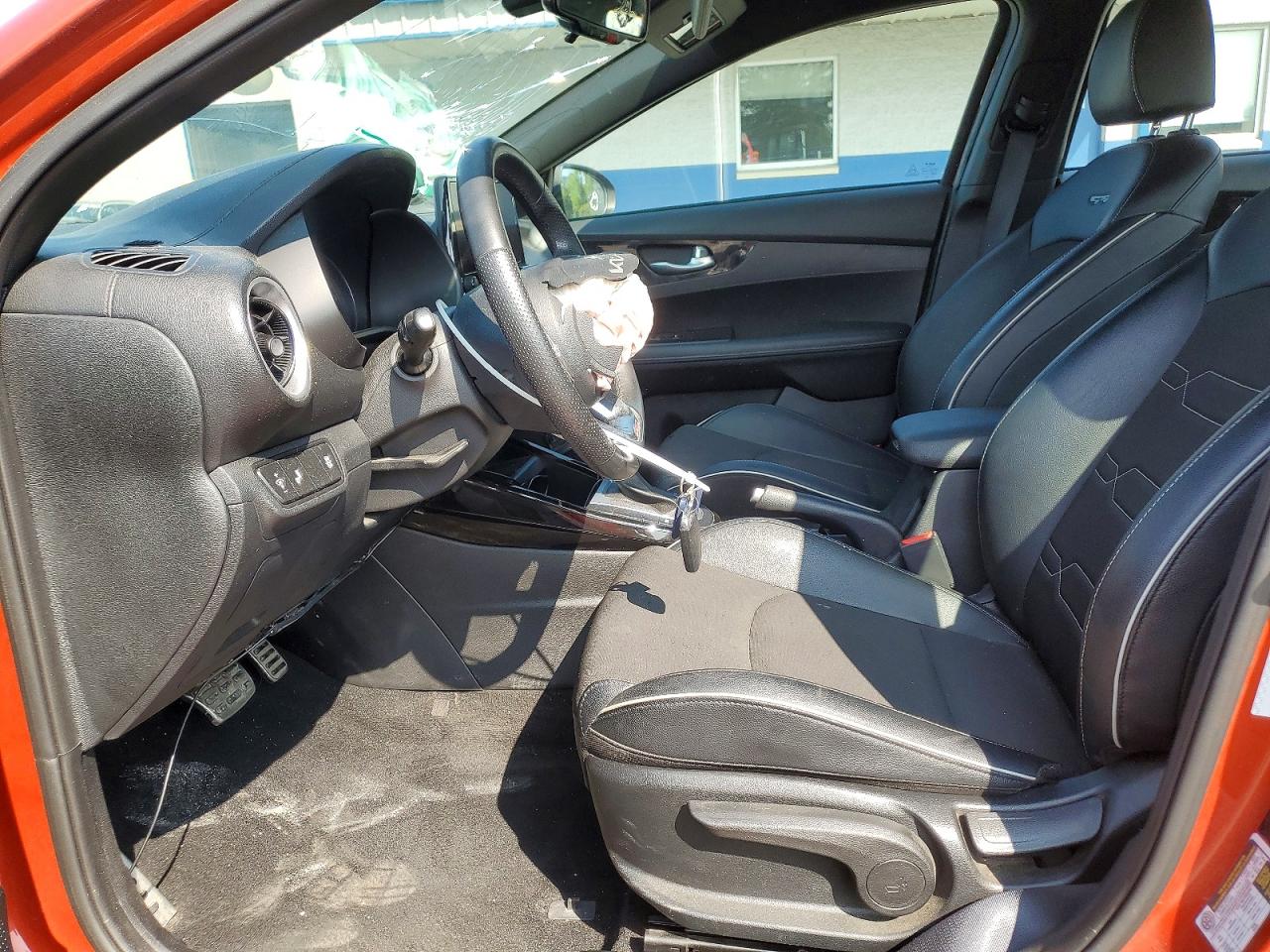 2023 KIA FORTE