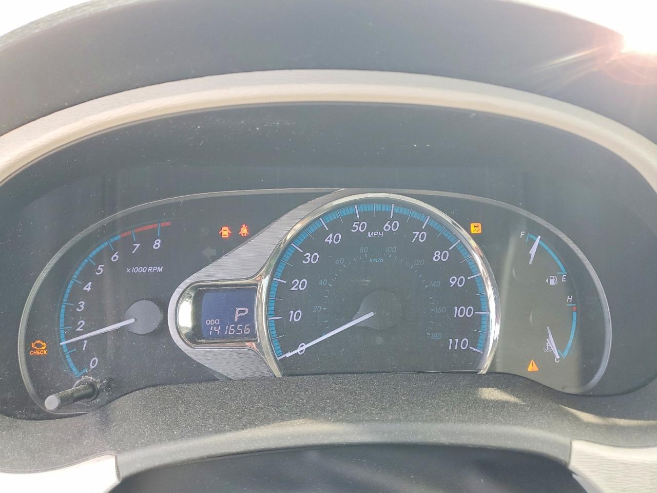 2011 TOYOTA SIENNA