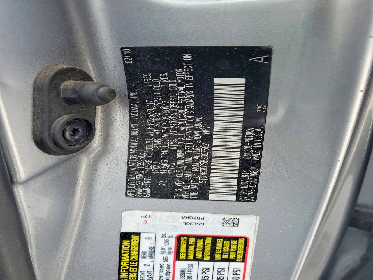 2011 TOYOTA SIENNA