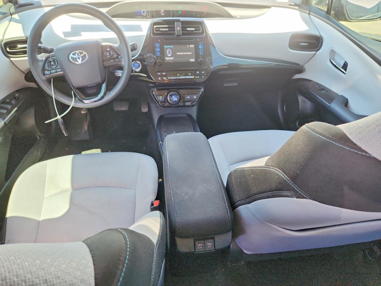 2019 TOYOTA PRIUS