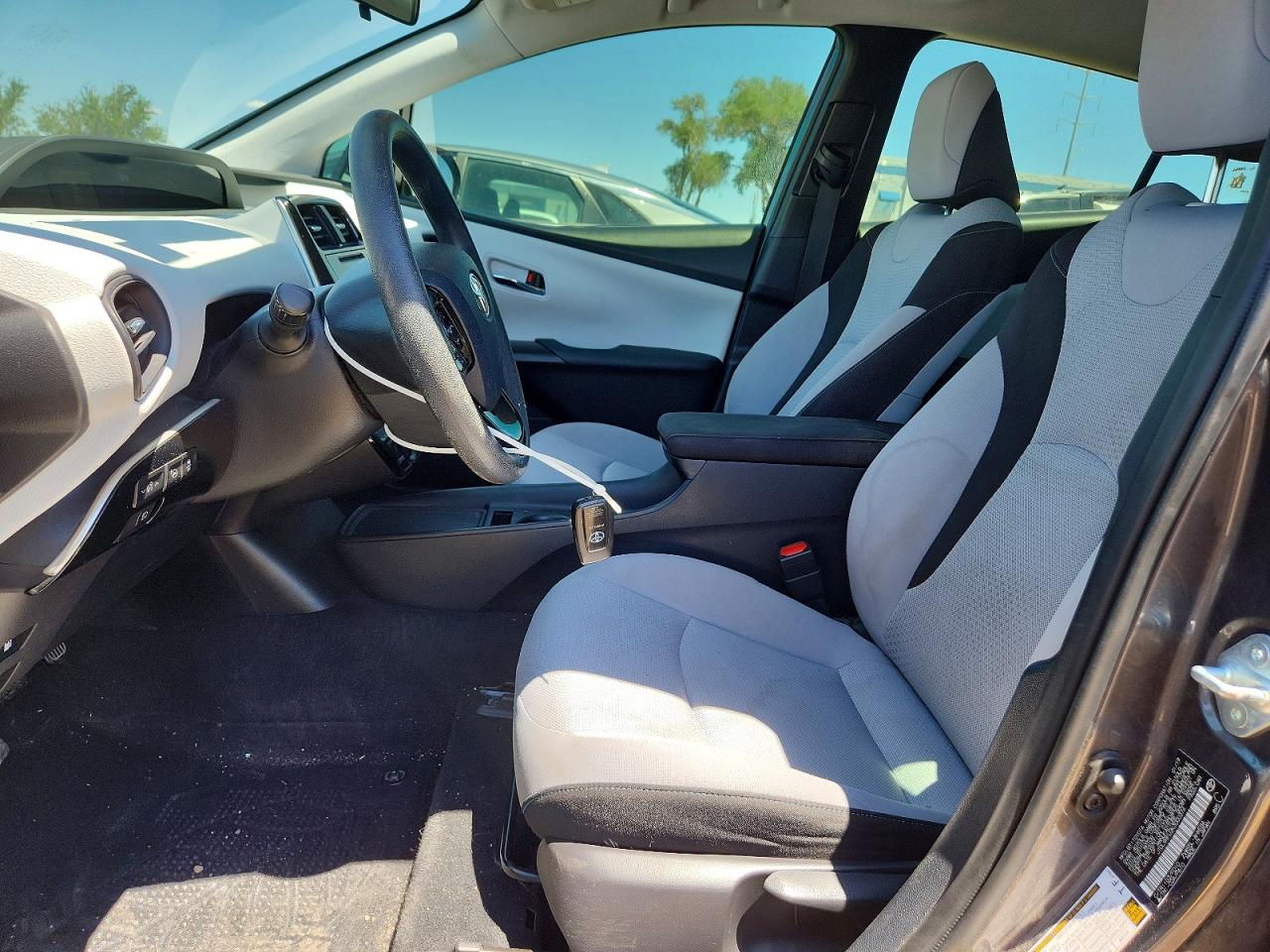 2019 TOYOTA PRIUS