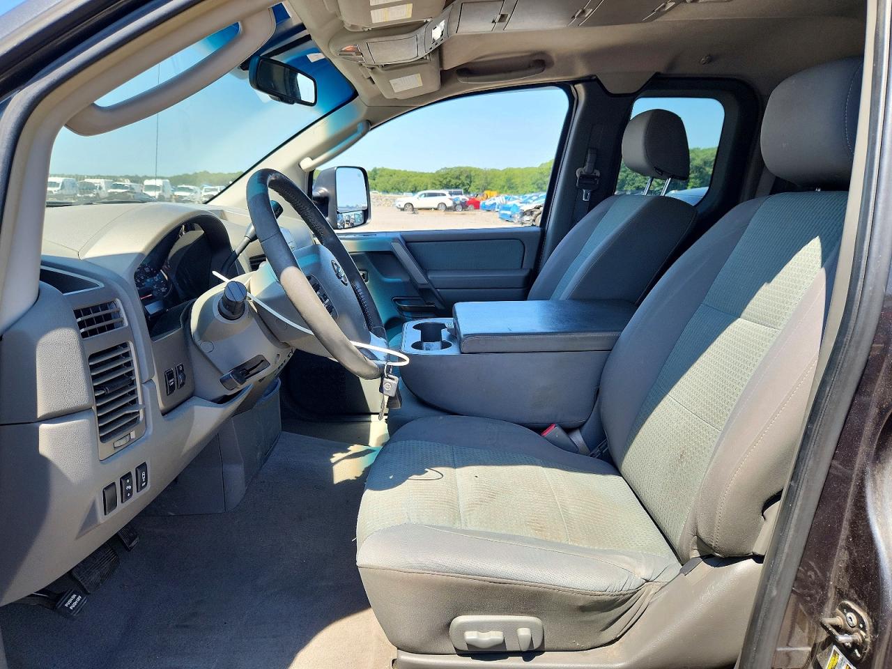 2006 NISSAN TITAN