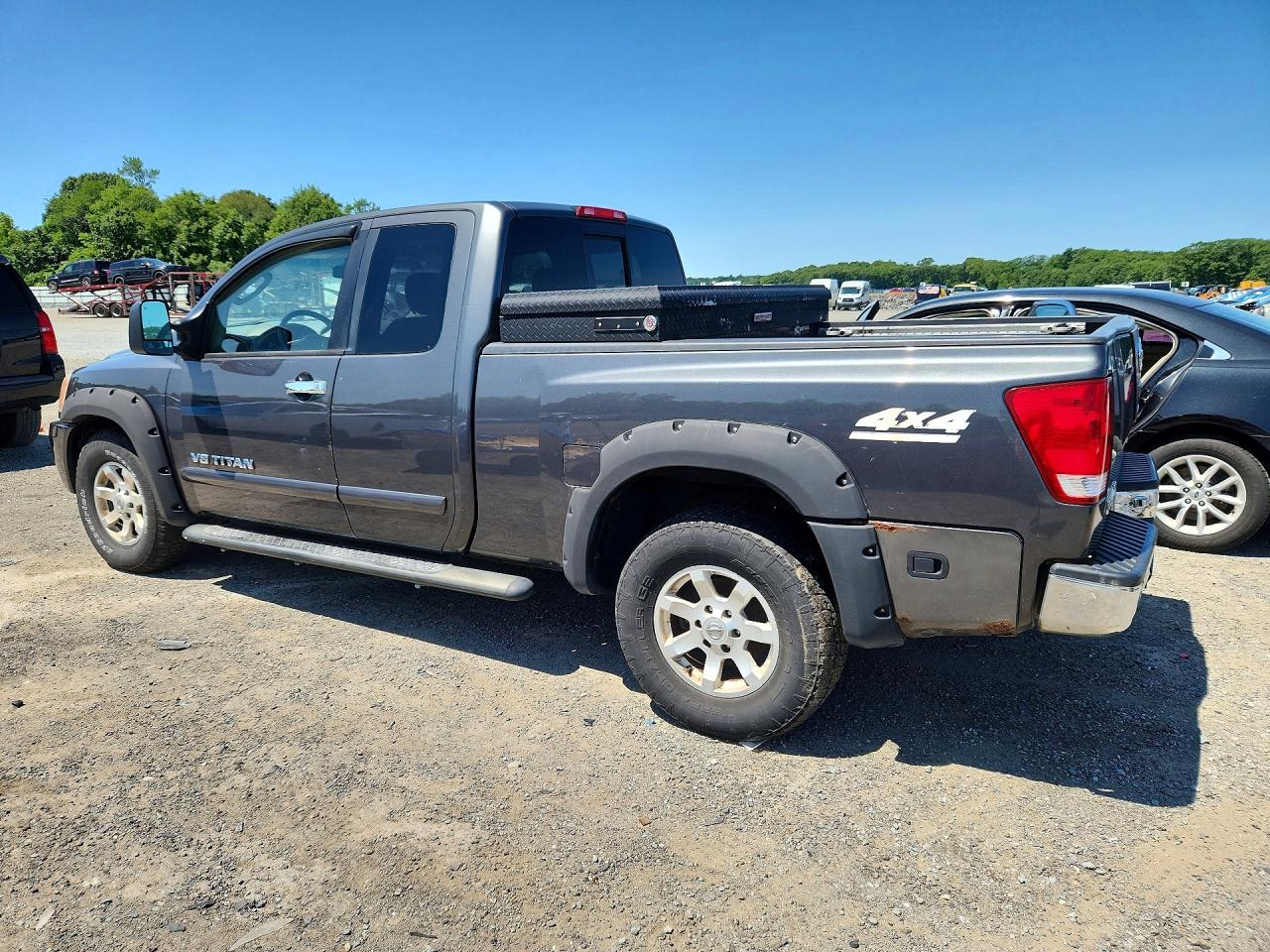 2006 NISSAN TITAN