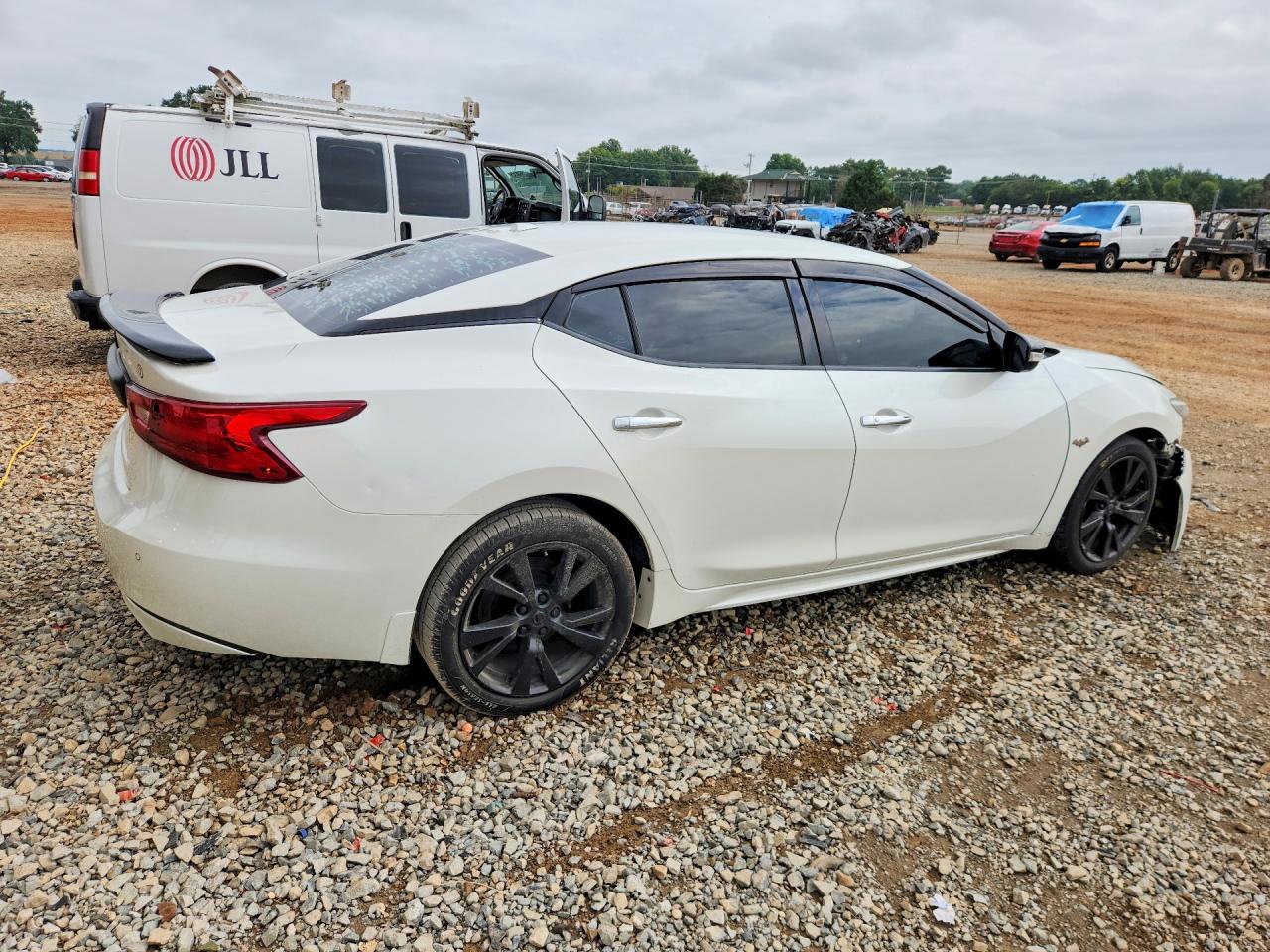 2018 NISSAN MAXIMA