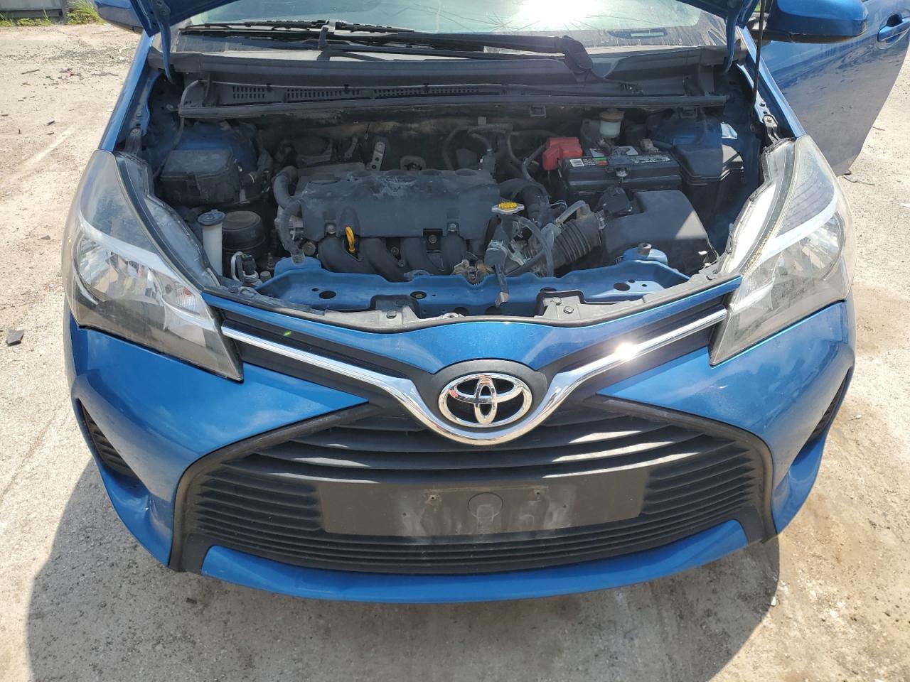 2015 TOYOTA YARIS