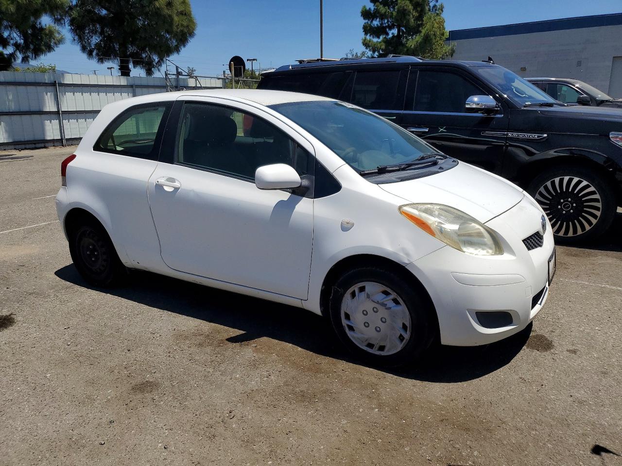 2011 TOYOTA YARIS