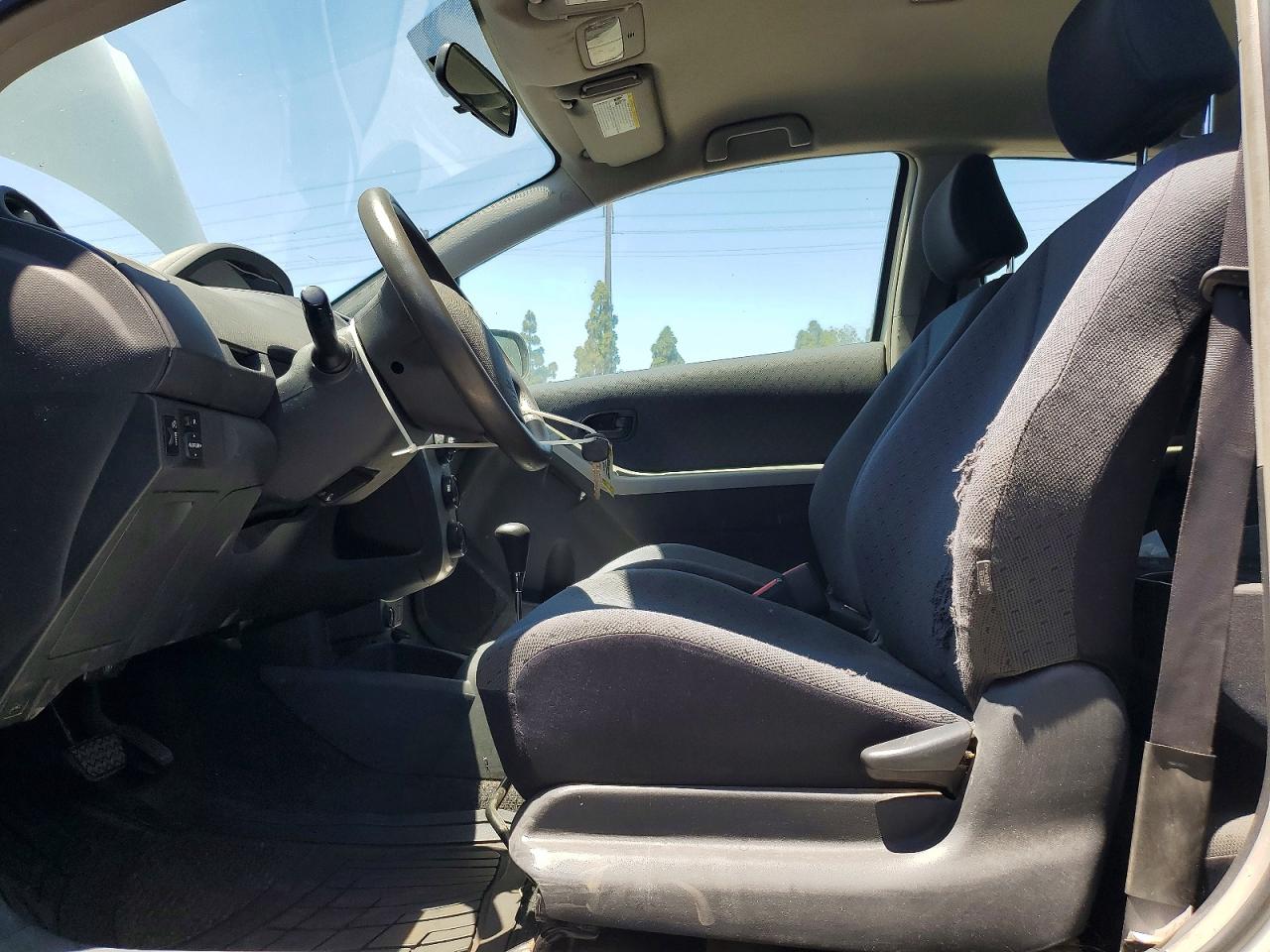 2011 TOYOTA YARIS