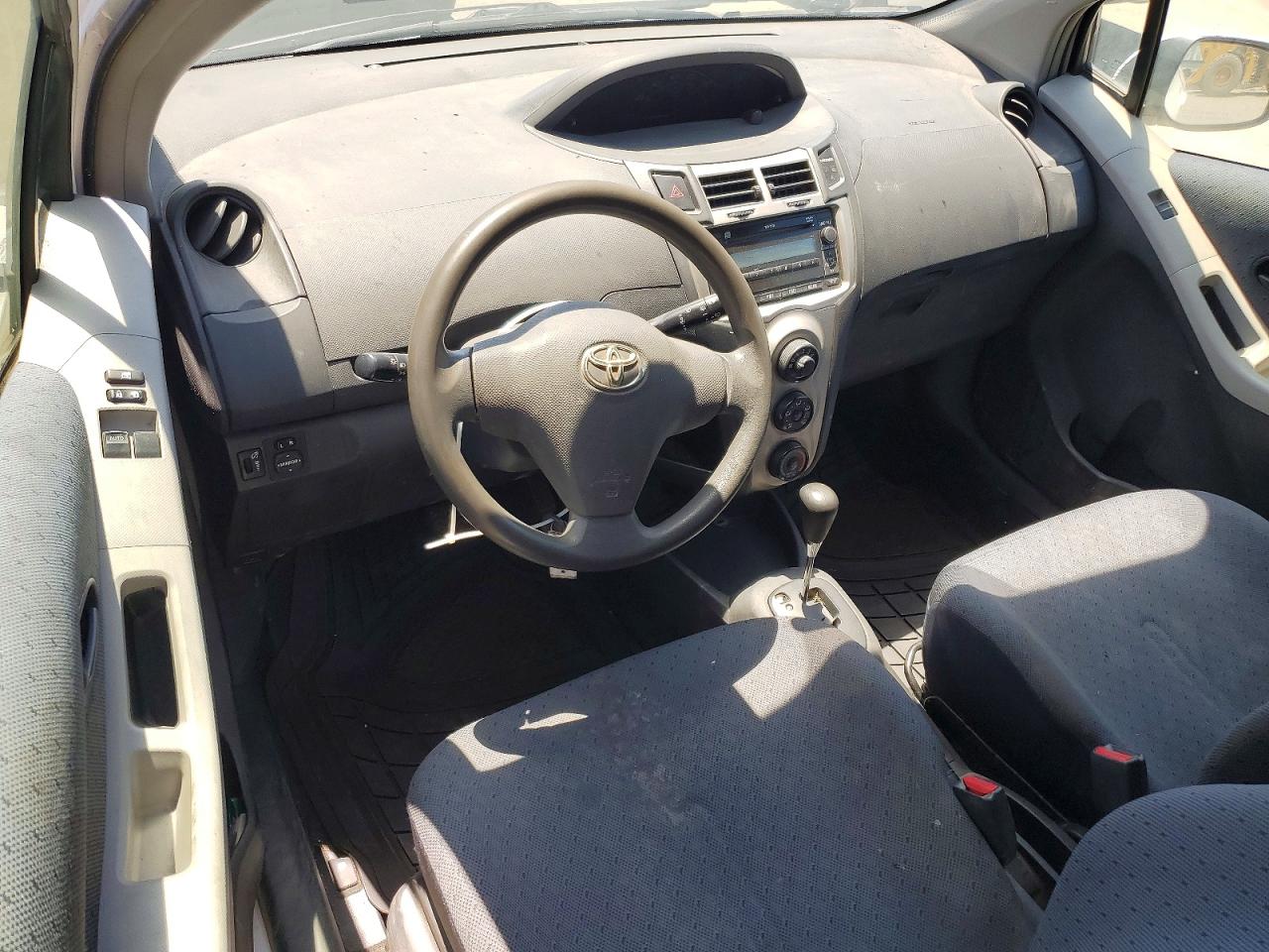 2011 TOYOTA YARIS