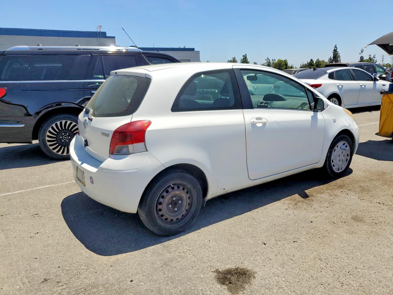 2011 TOYOTA YARIS