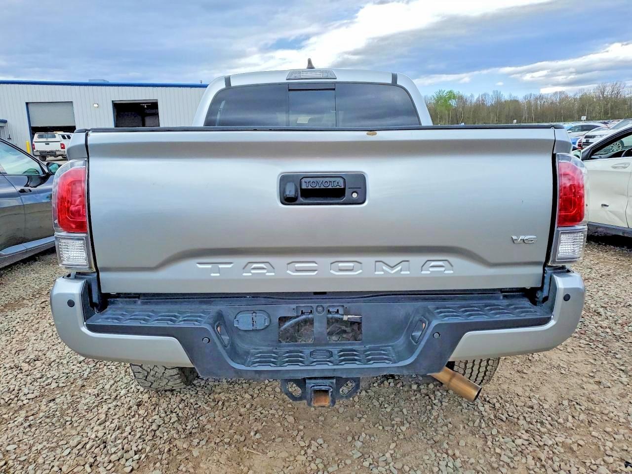 2022 TOYOTA TACOMA