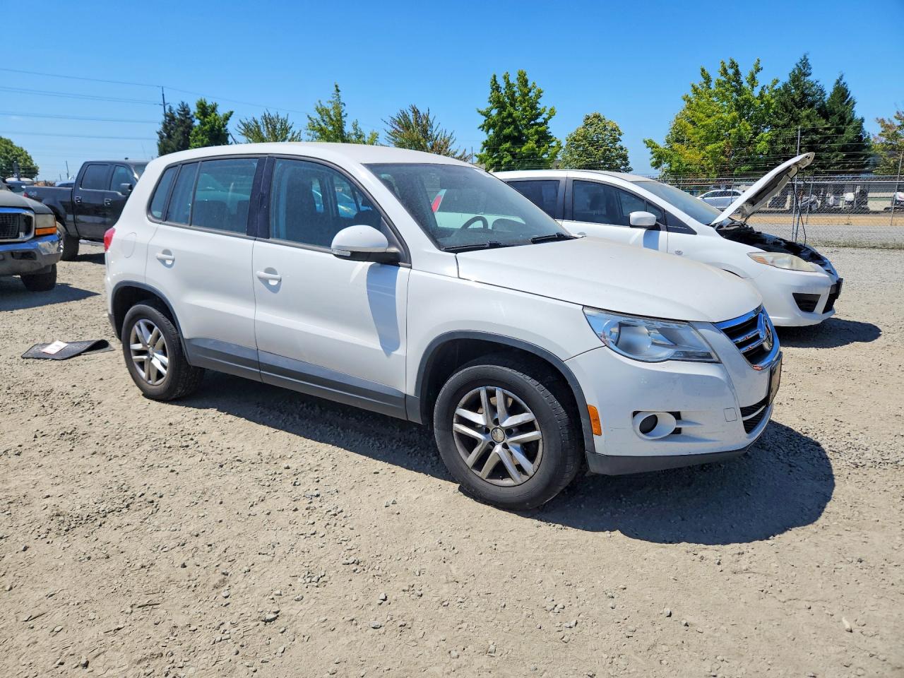 2011 VOLKSWAGEN TIGUAN