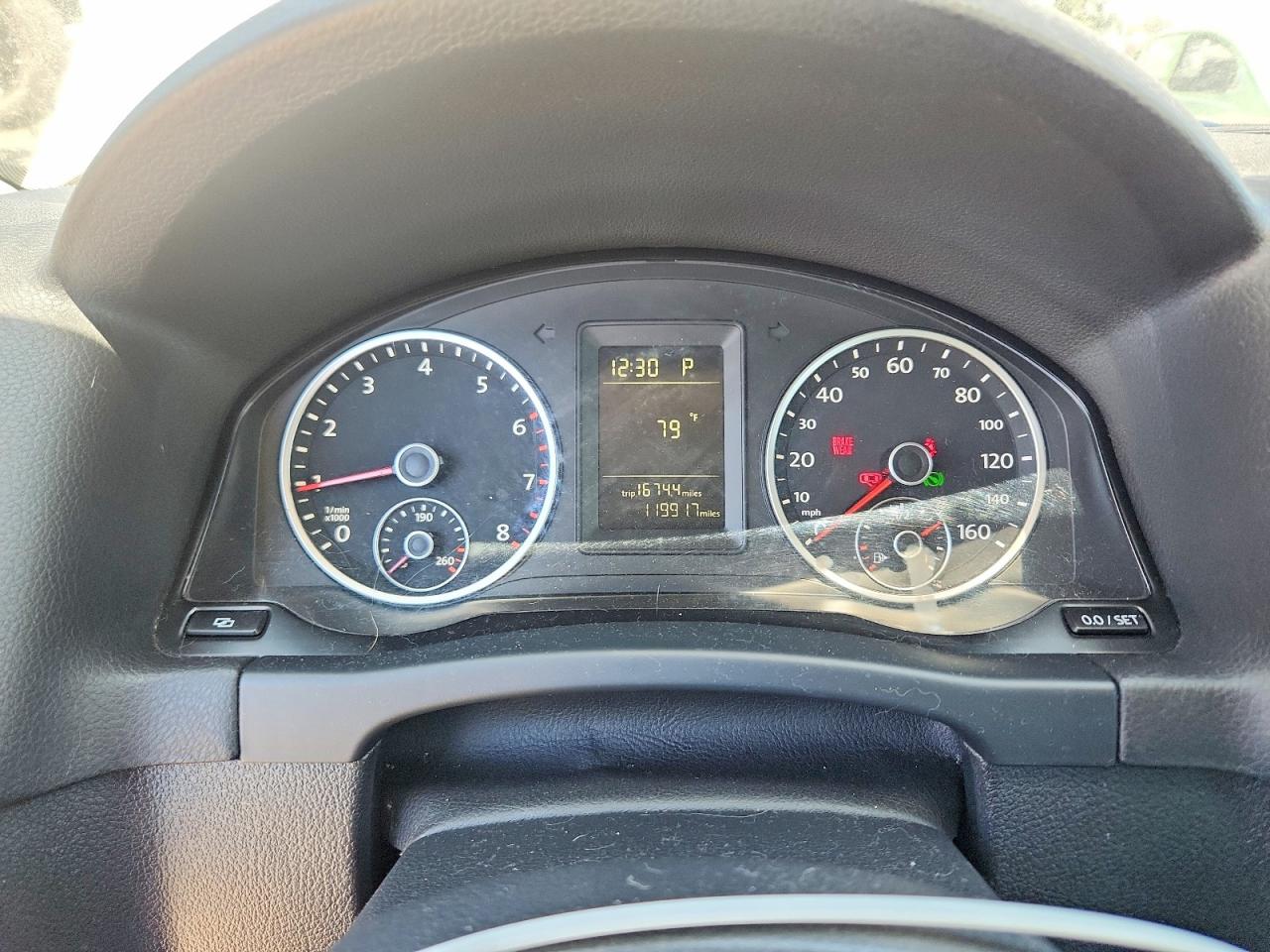 2011 VOLKSWAGEN TIGUAN