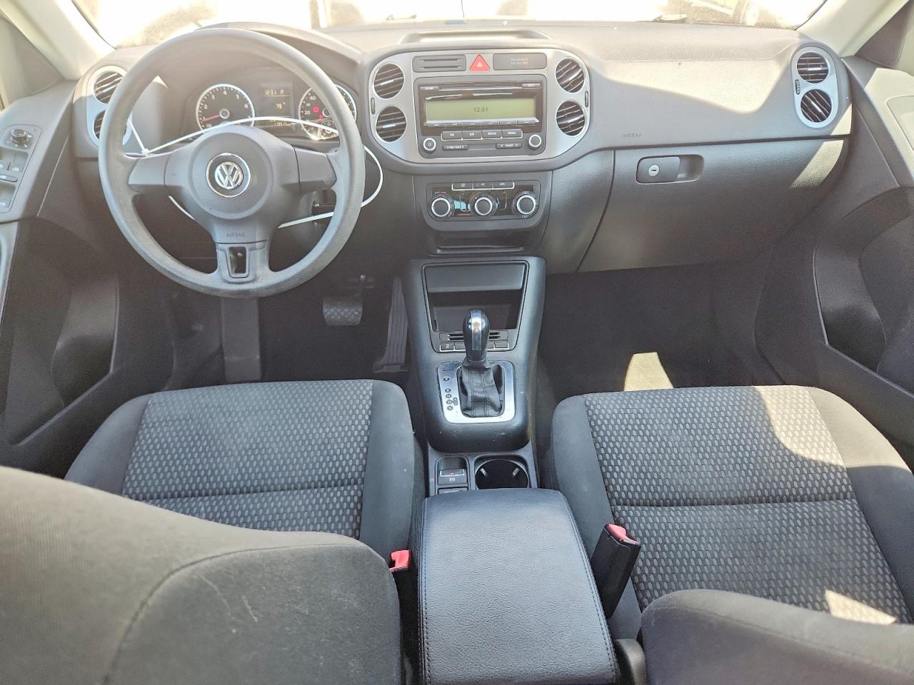2011 VOLKSWAGEN TIGUAN