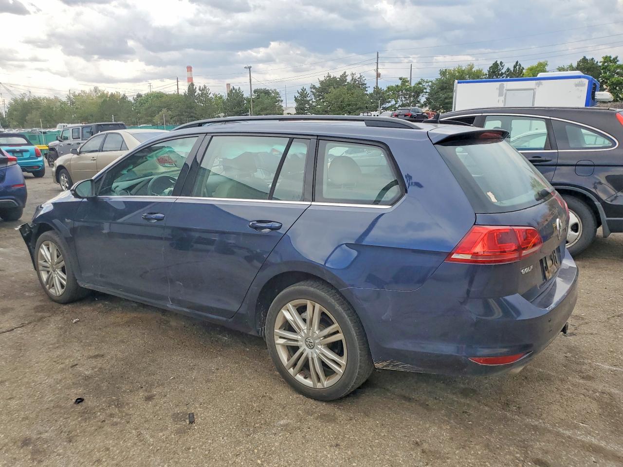 2015 VOLKSWAGEN GOLF