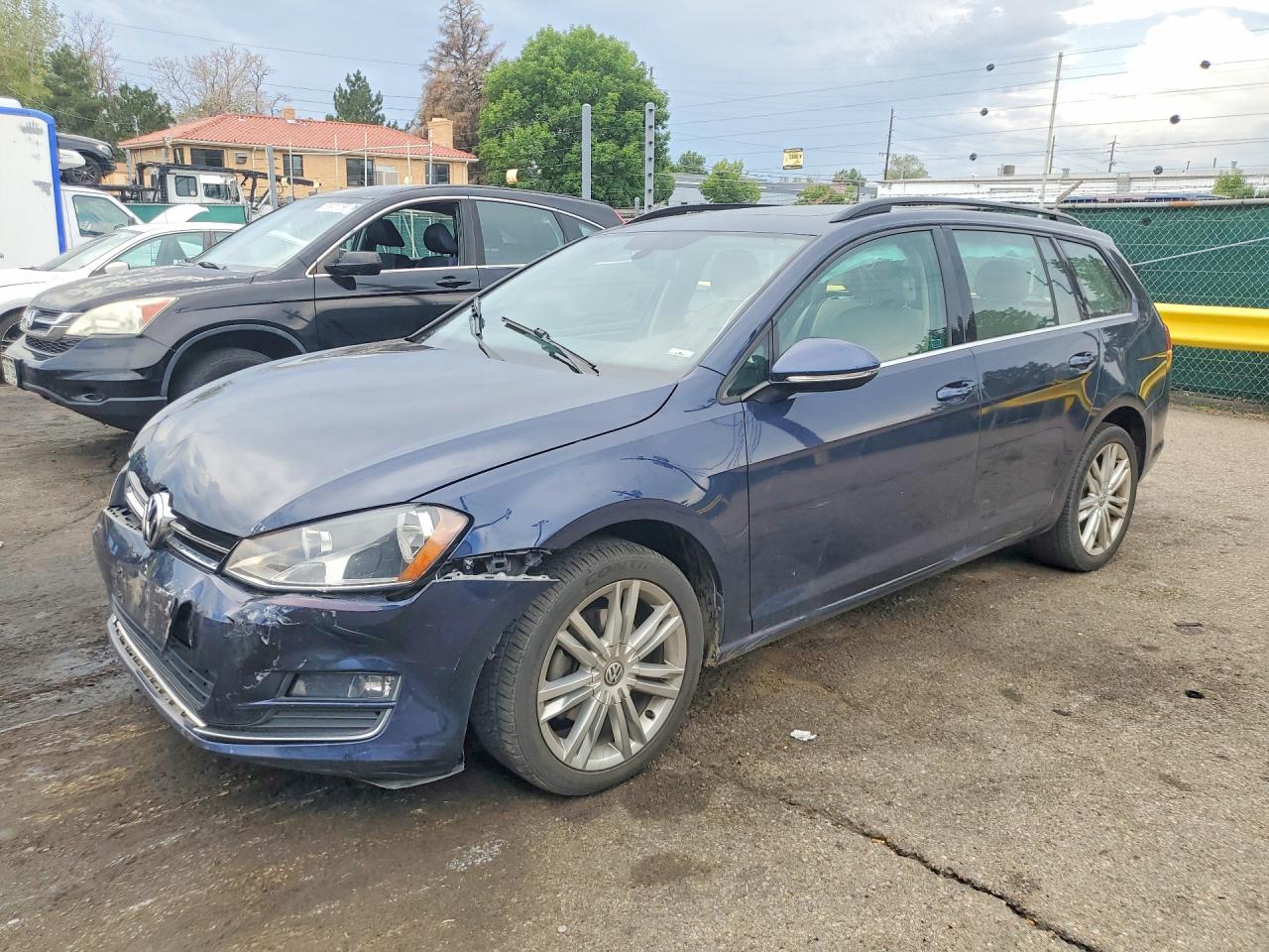 2015 VOLKSWAGEN GOLF