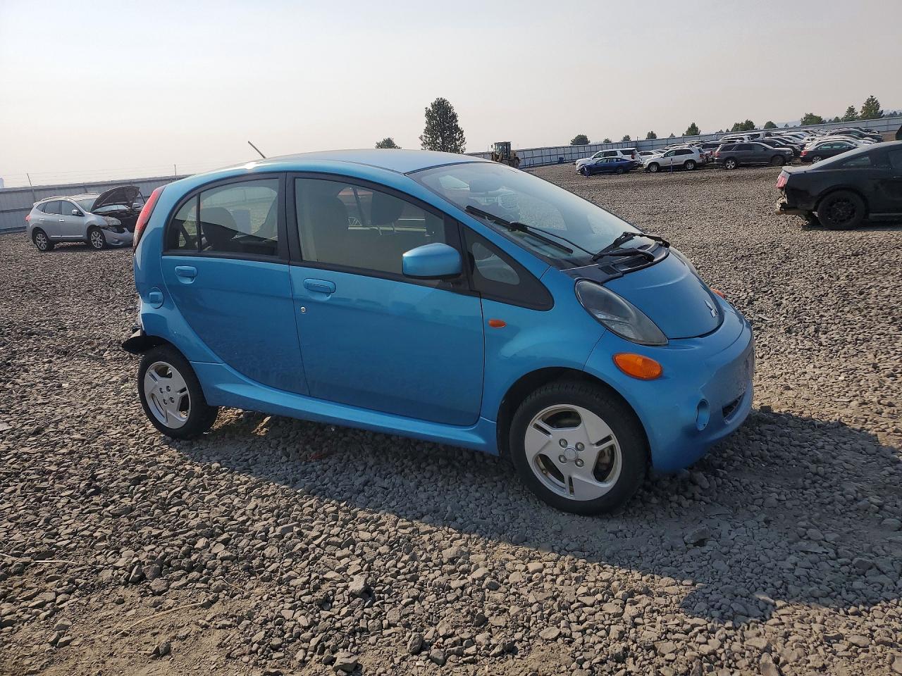 2016 MITSUBISHI ALL OTHER