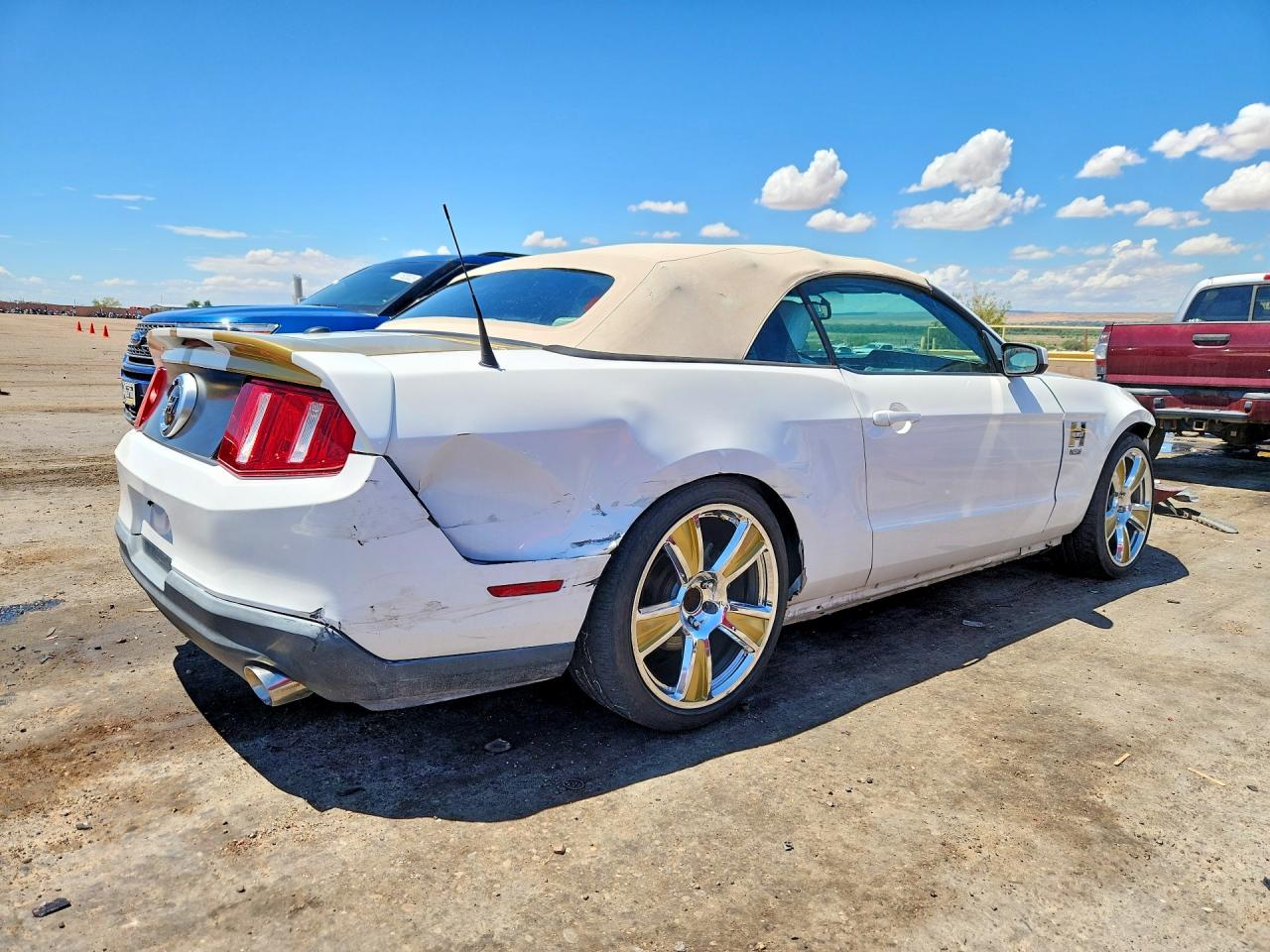 2010 FORD MUSTANG