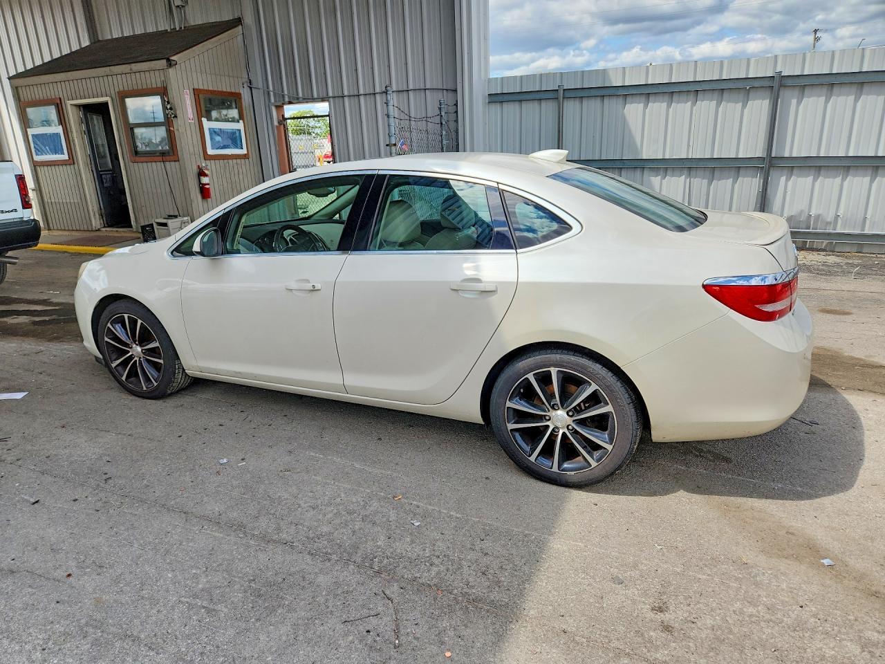 2016 BUICK VERANO