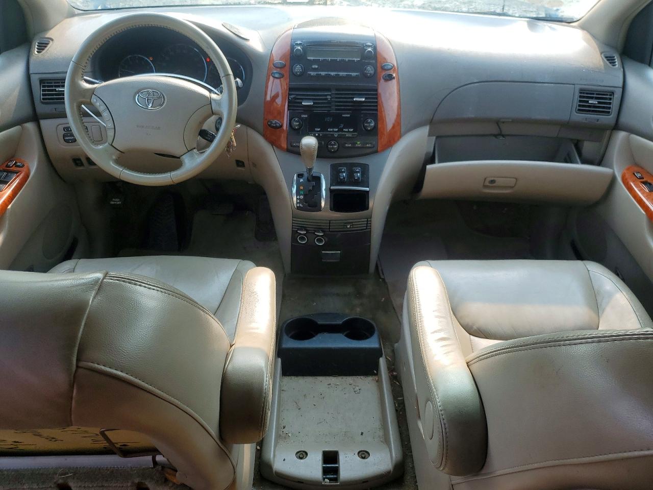 2008 TOYOTA SIENNA