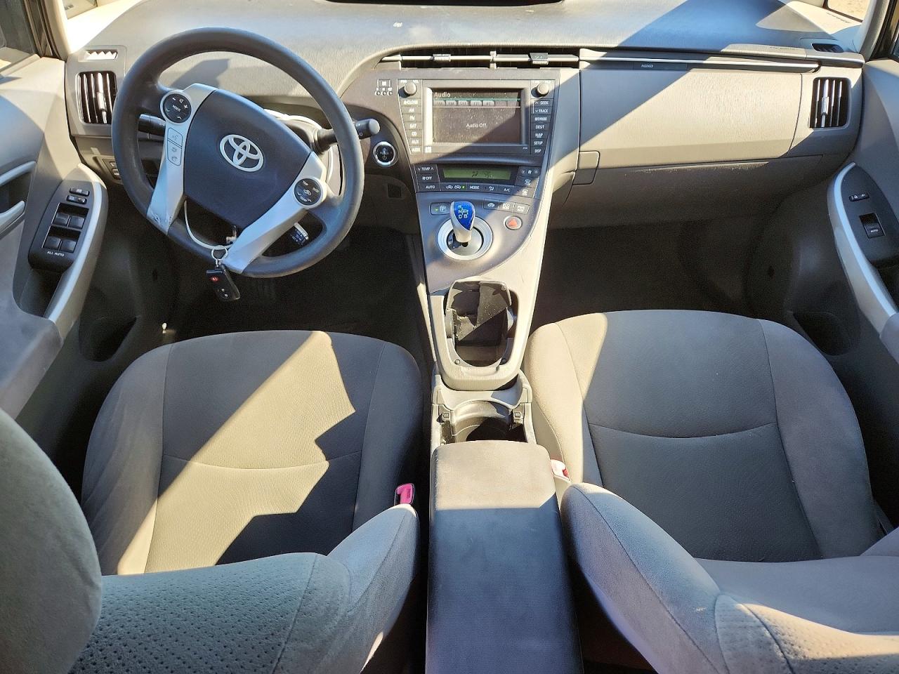 2010 TOYOTA PRIUS