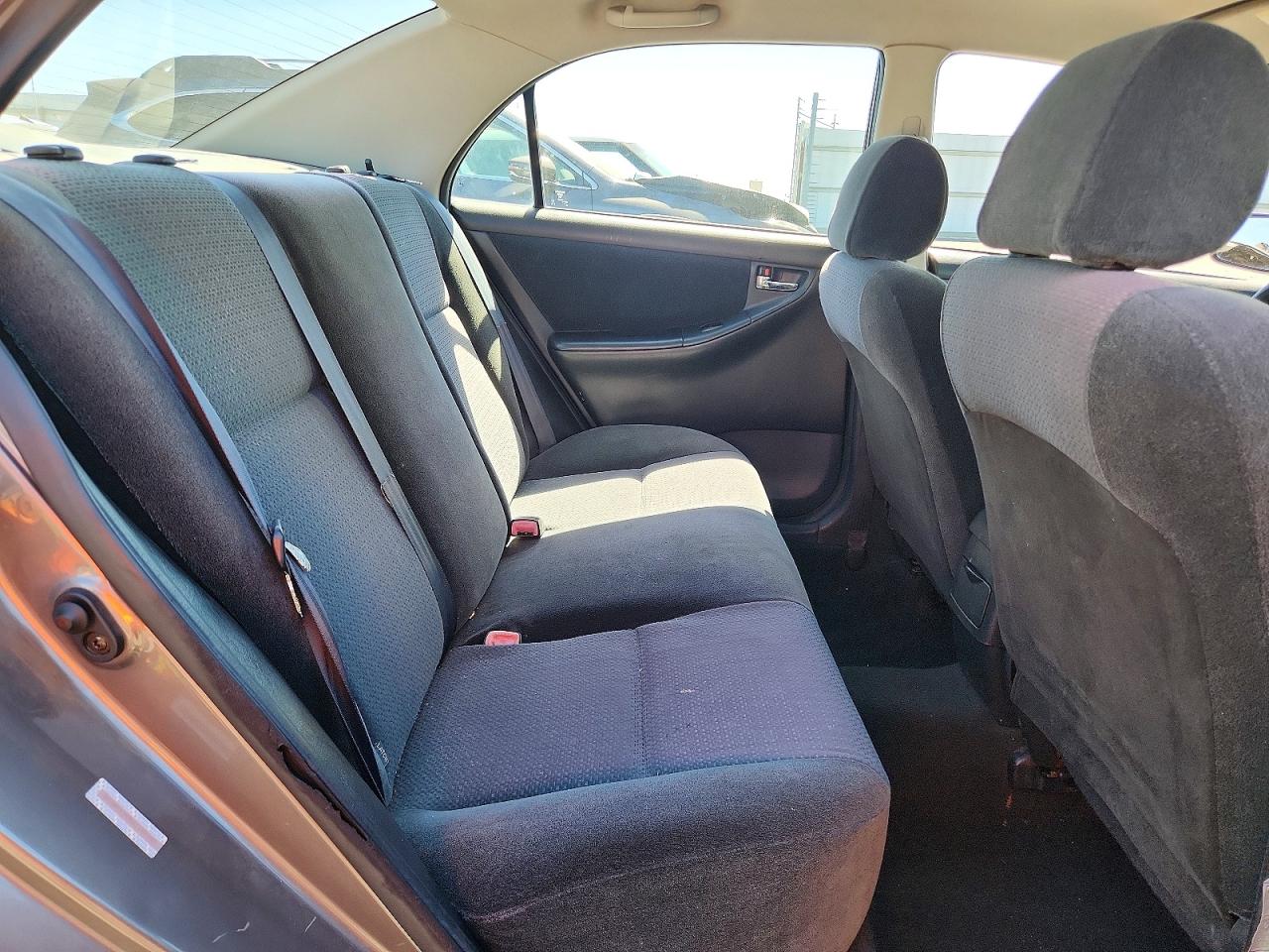 2004 TOYOTA COROLLA