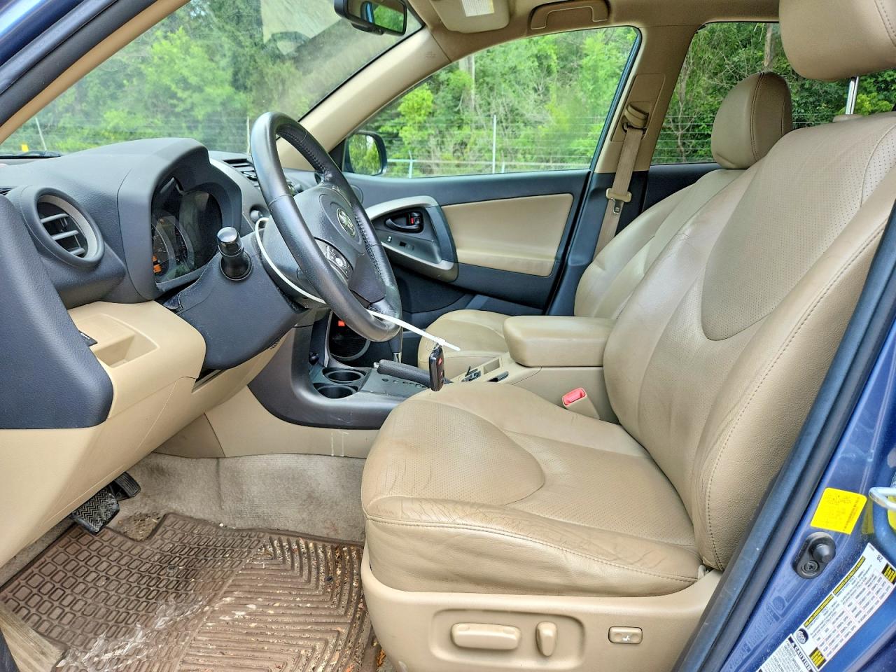 2011 TOYOTA RAV4