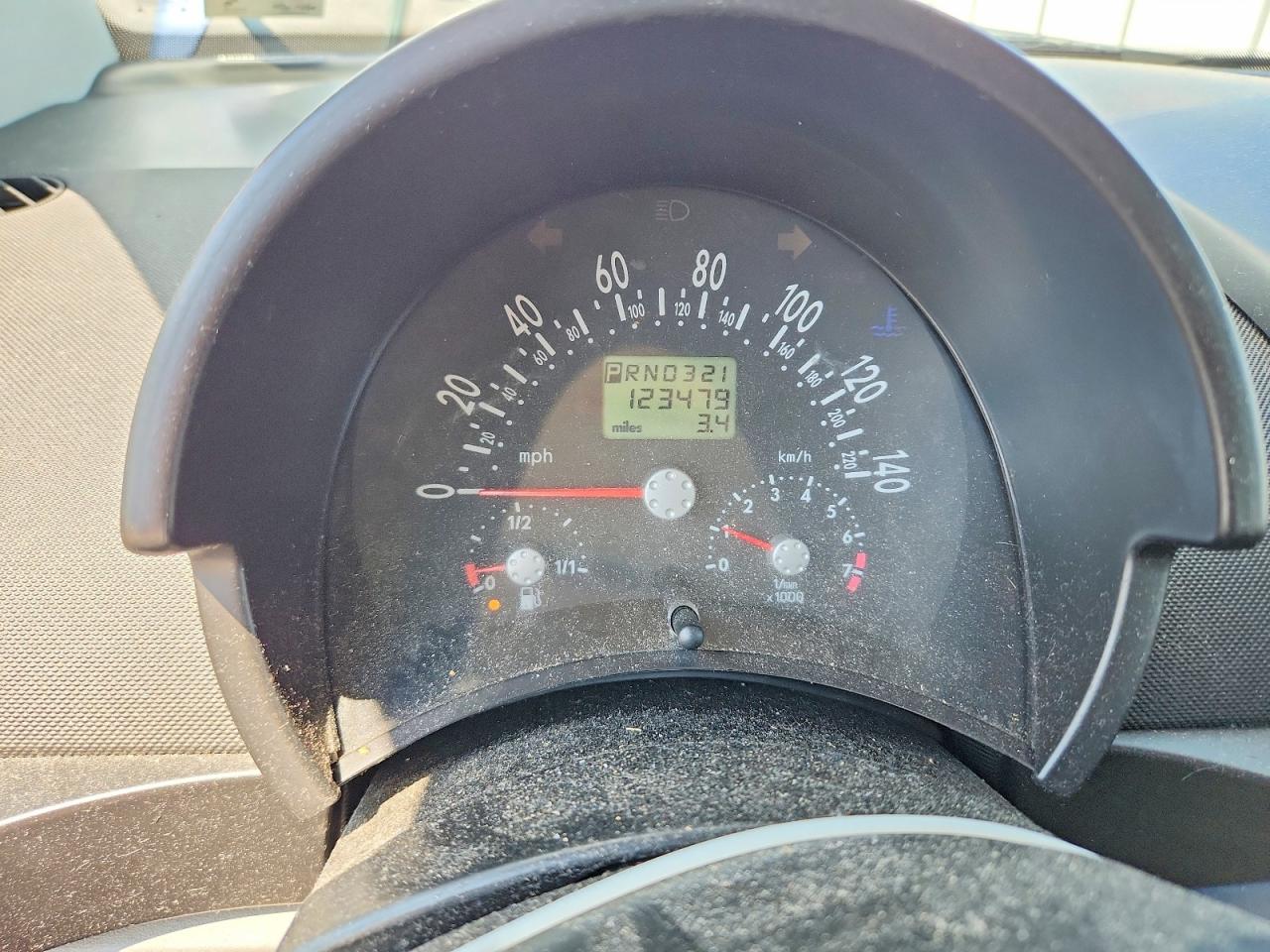 2002 VOLKSWAGEN BEETLE